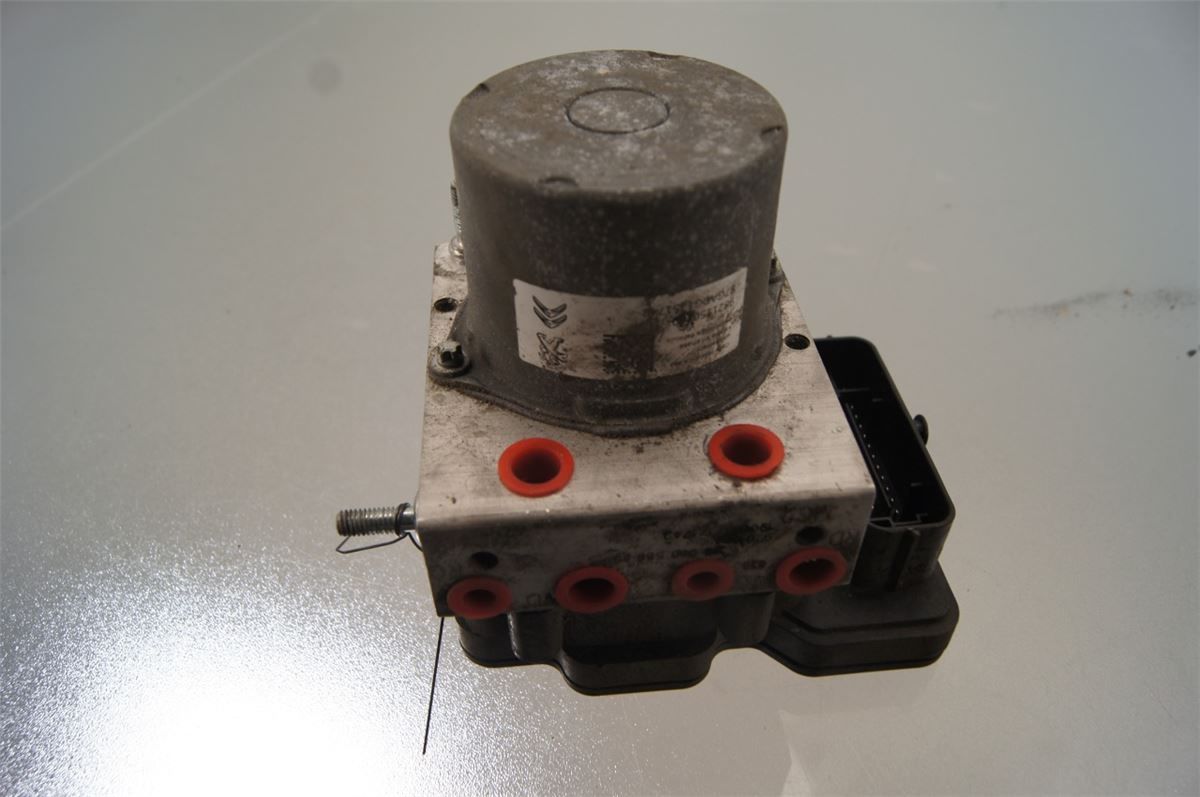 ABS Hydraulikkaggregat – bilde 1