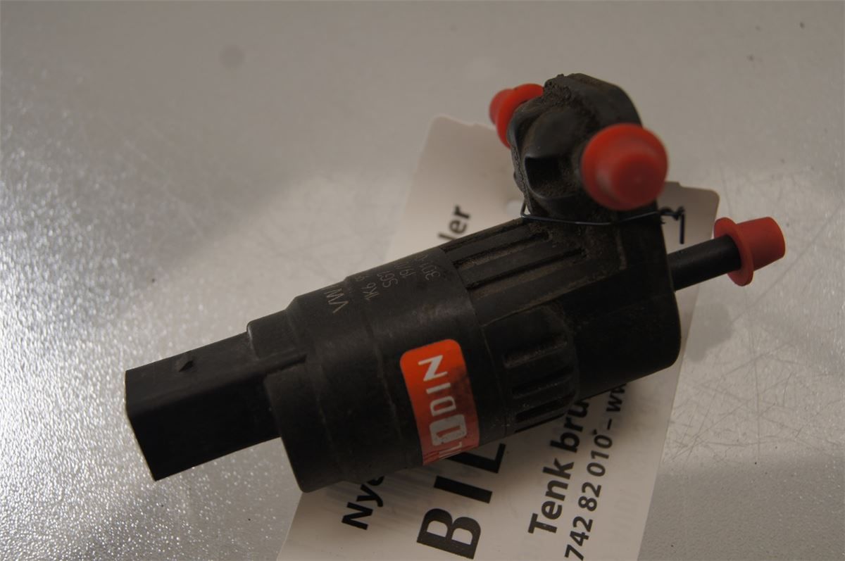 Spylerpumpe Frontrute – bilde 1