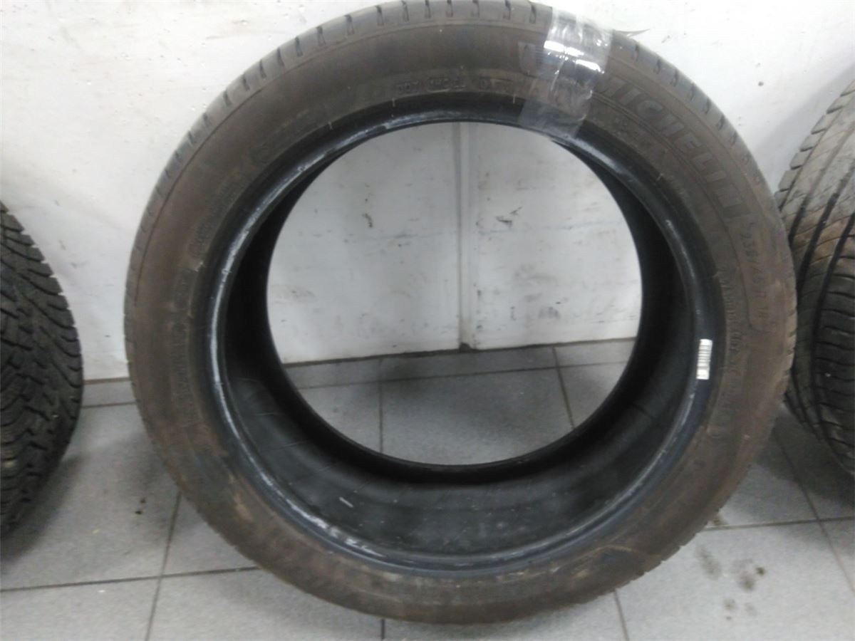 Dekk 18 235/45-18 – bilde 1
