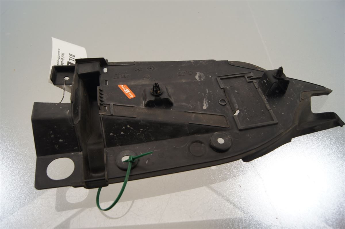 Front Plastdeklser – bilde 1