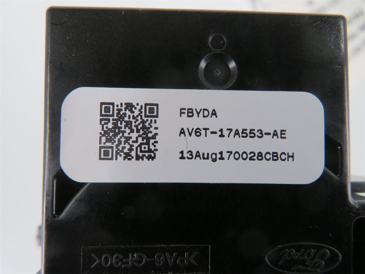 Bryter Ratt Visker / Spyler – bilde 3