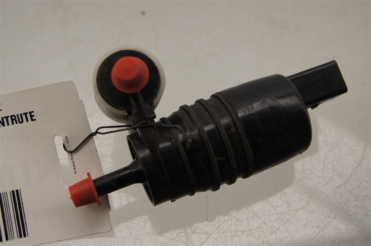 Spylerpumpe Frontrute – bilde 1