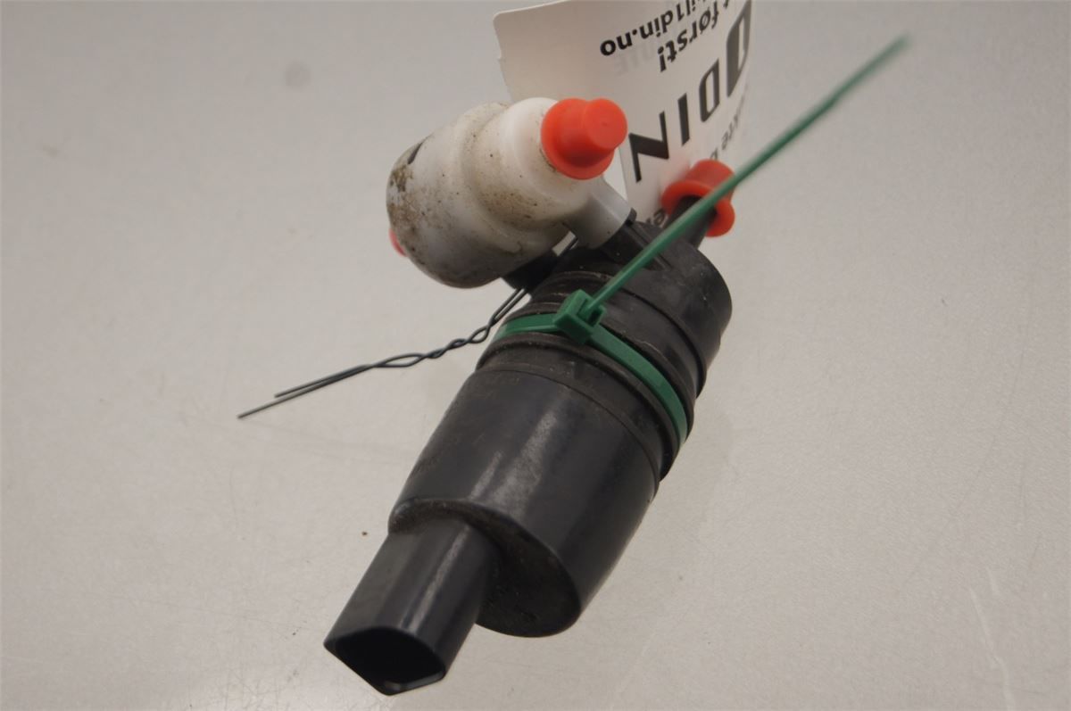 Spylerpumpe Frontrute – bilde 1