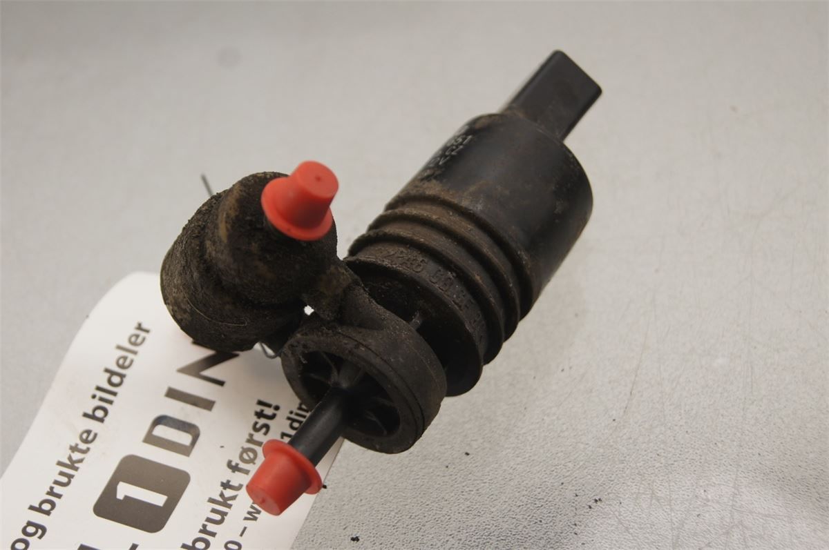 Spylerpumpe Frontrute – bilde 1