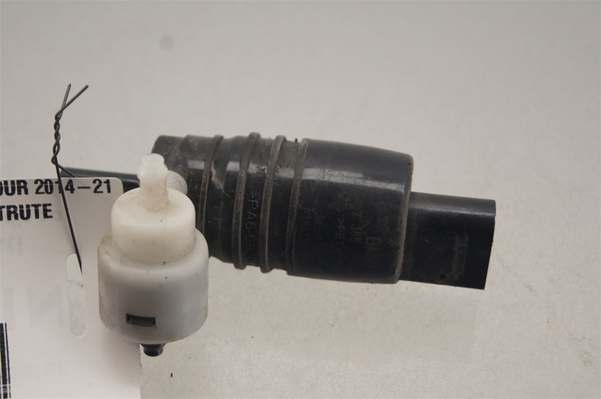 Spylerpumpe Frontrute – bilde 1