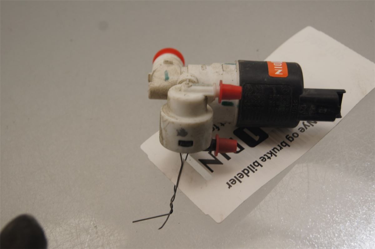 Spylerpumpe Frontrute – bilde 3