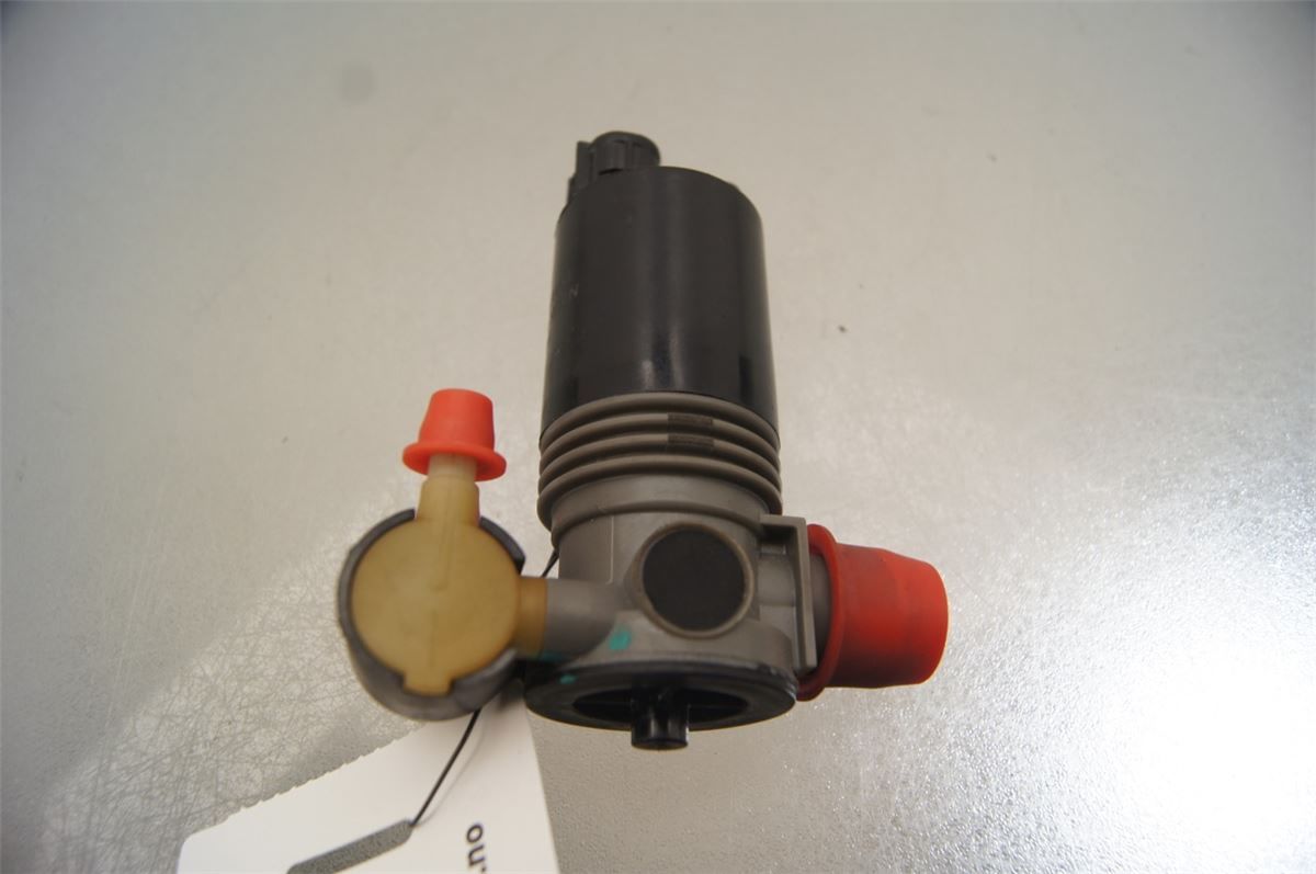 Spylerpumpe Frontrute – bilde 1