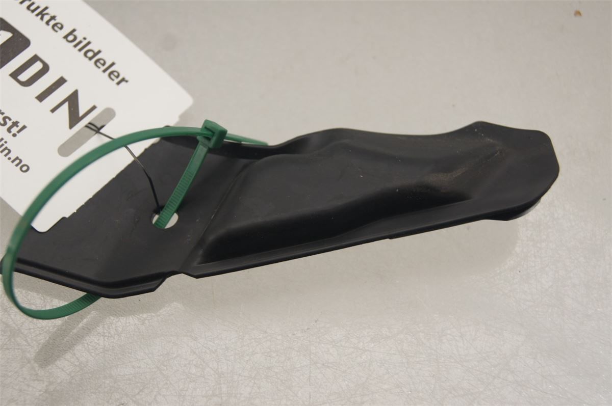 Front Plastdeklser – bilde 1