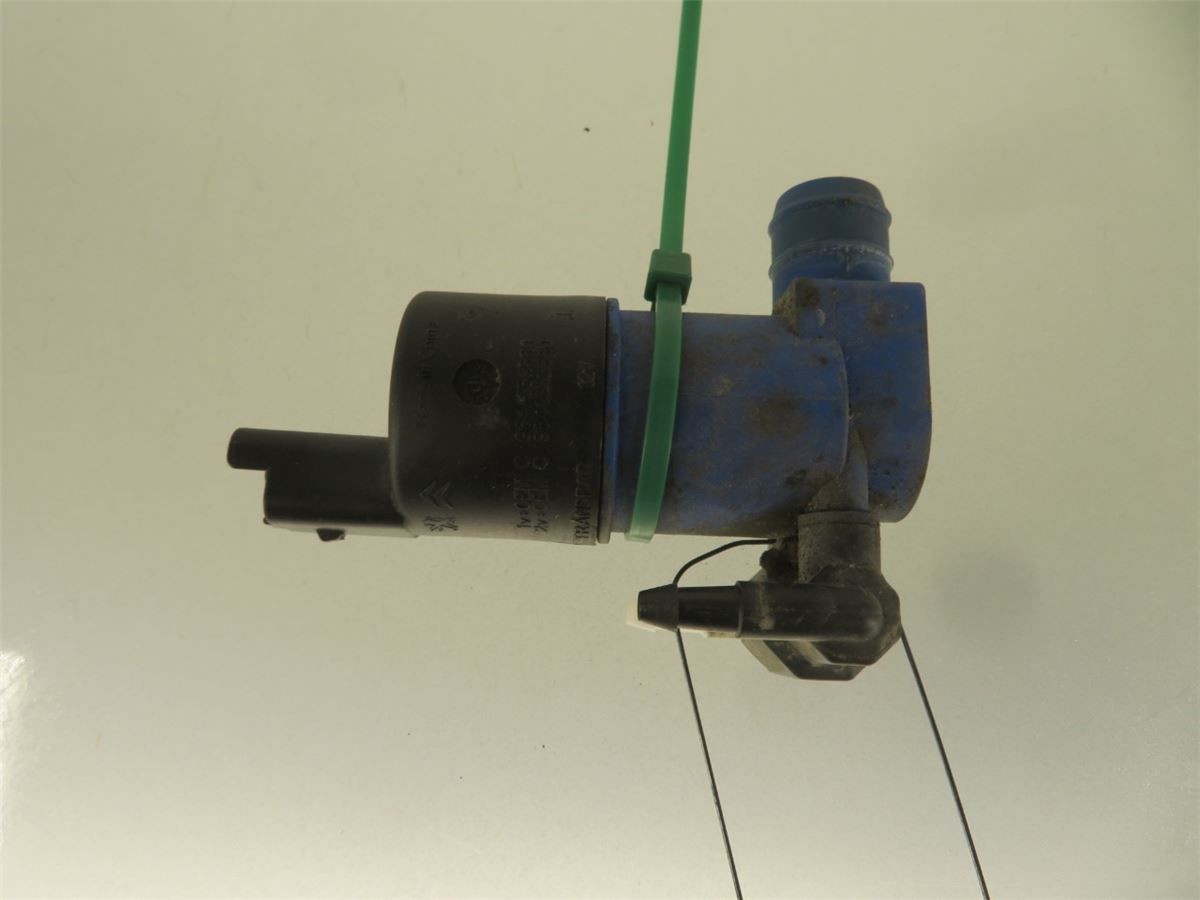 Spylerpumpe Frontrute – bilde 1