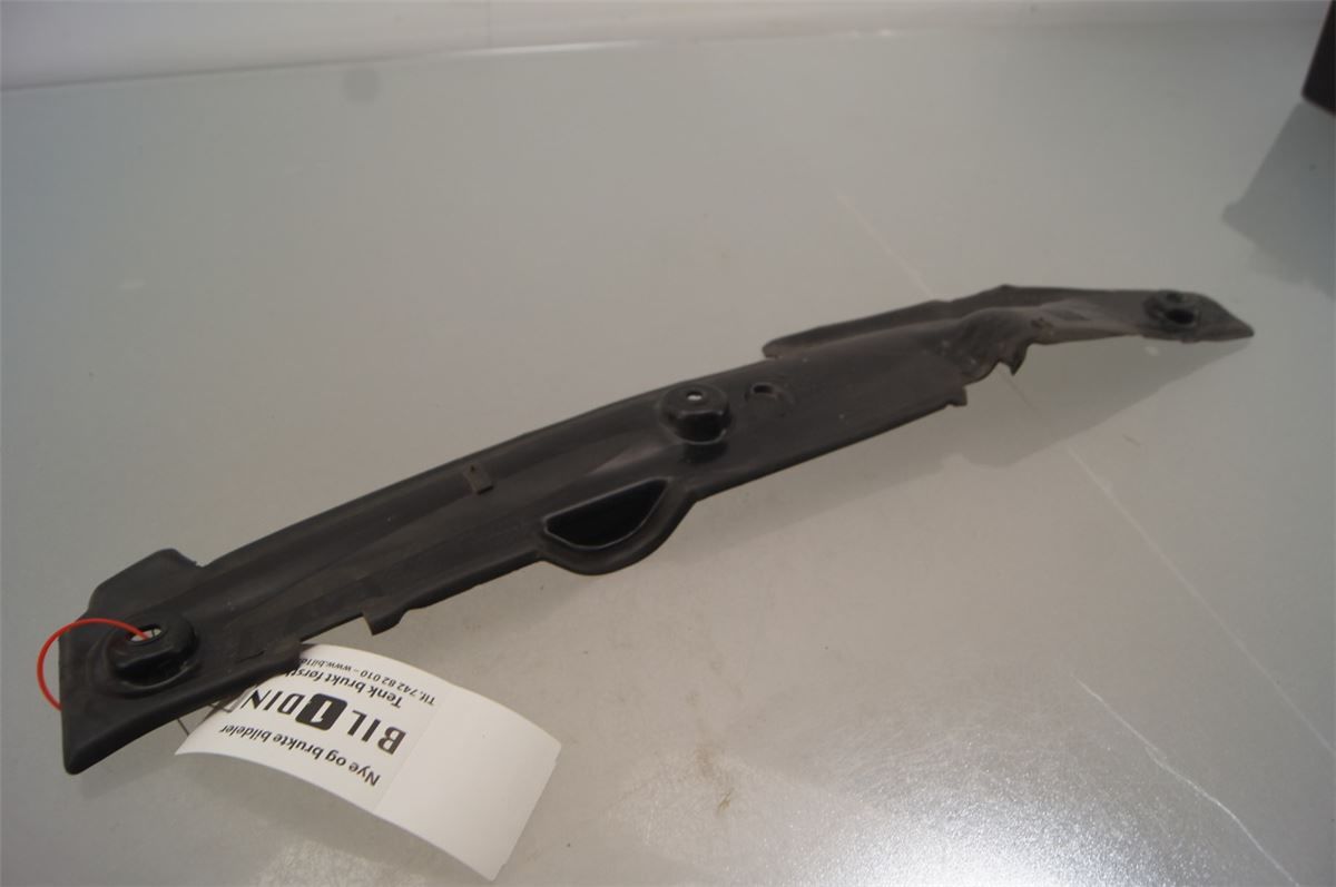 Front Plastdeklser – bilde 1