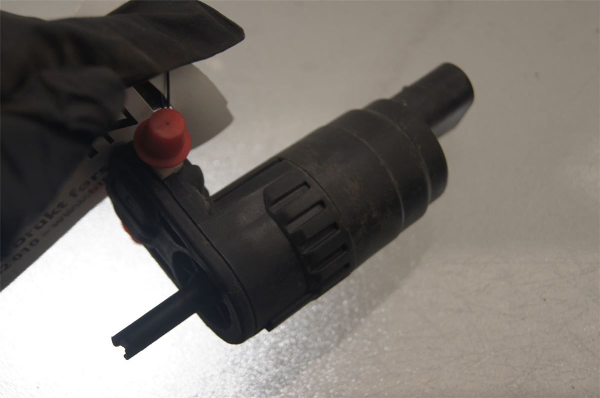 Spylerpumpe Frontrute – bilde 2
