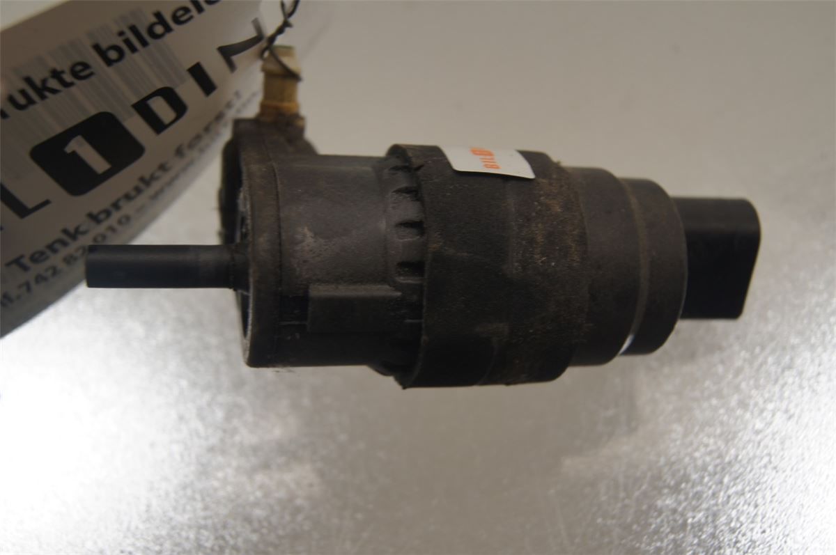 Spylerpumpe Frontrute – bilde 1