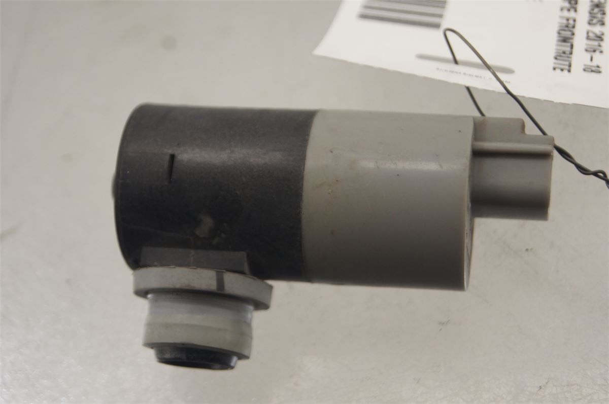 Spylerpumpe Frontrute – bilde 1