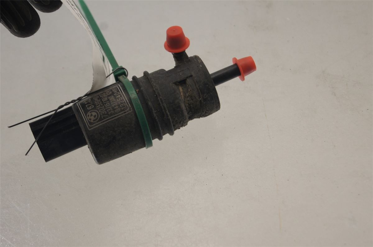 Spylerpumpe Frontrute – bilde 1