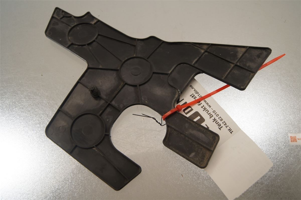 Front Plastdeklser – bilde 3