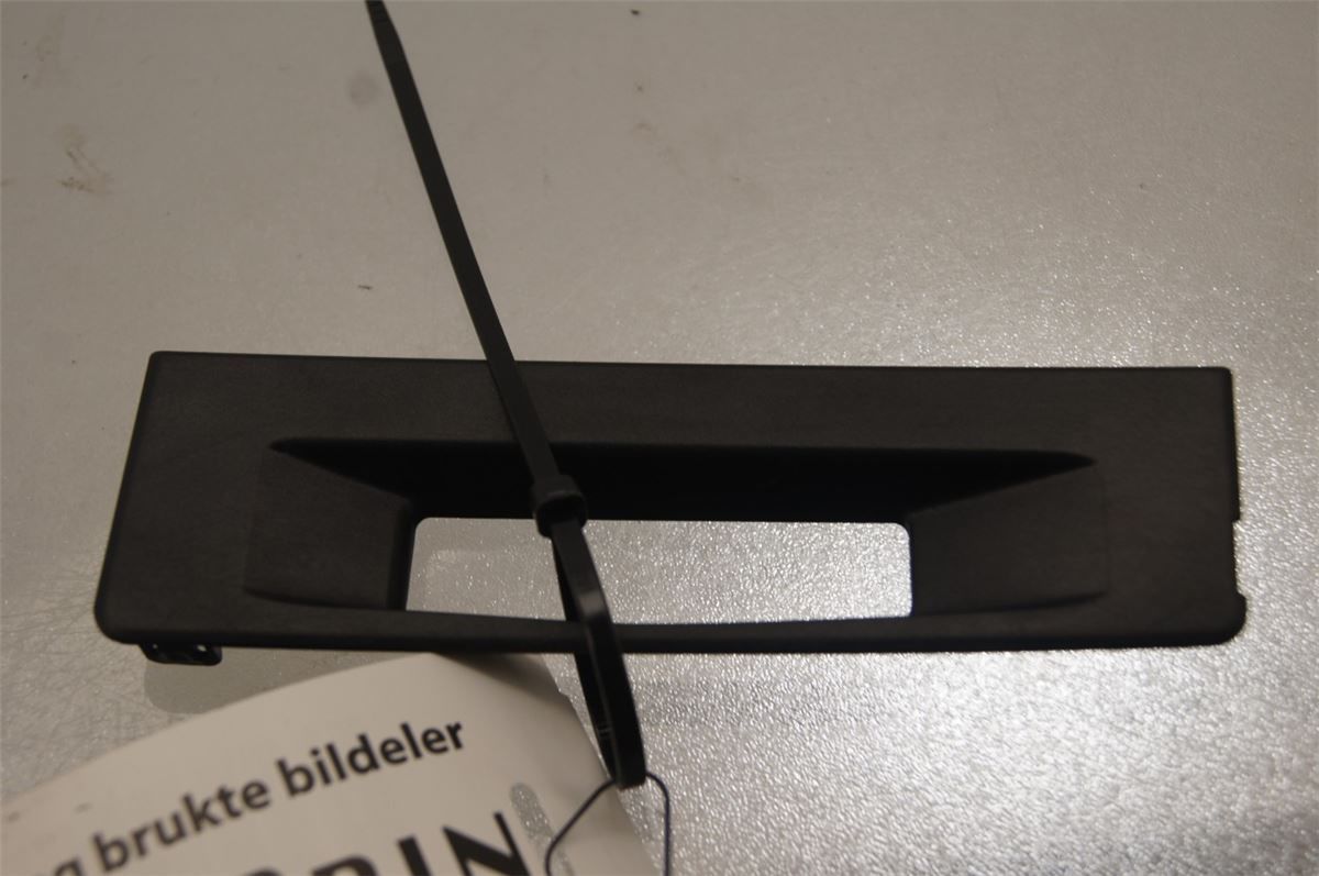 List Bak / Bakluke – bilde 1